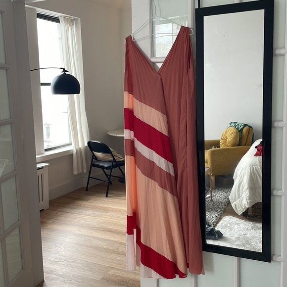 TOME DRESS - Size S - Picture 2 of 2